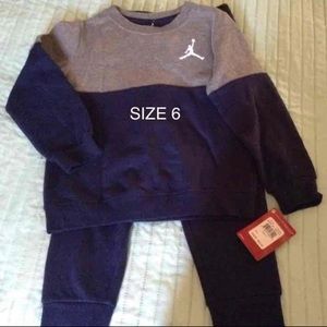 Nike Jordan Set Sweatshirt and Pant for boys Sz5/6